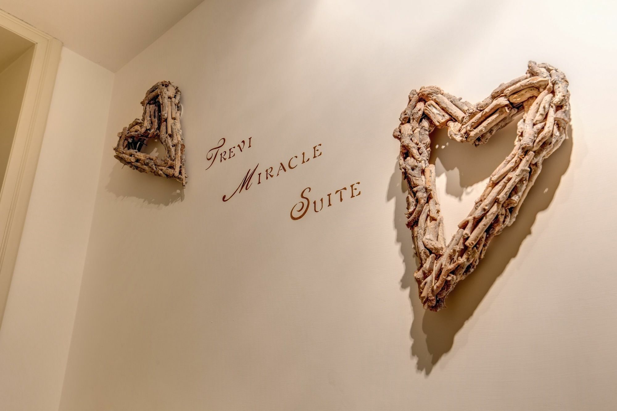 Trevi Miracle Suite Рим Екстер'єр фото