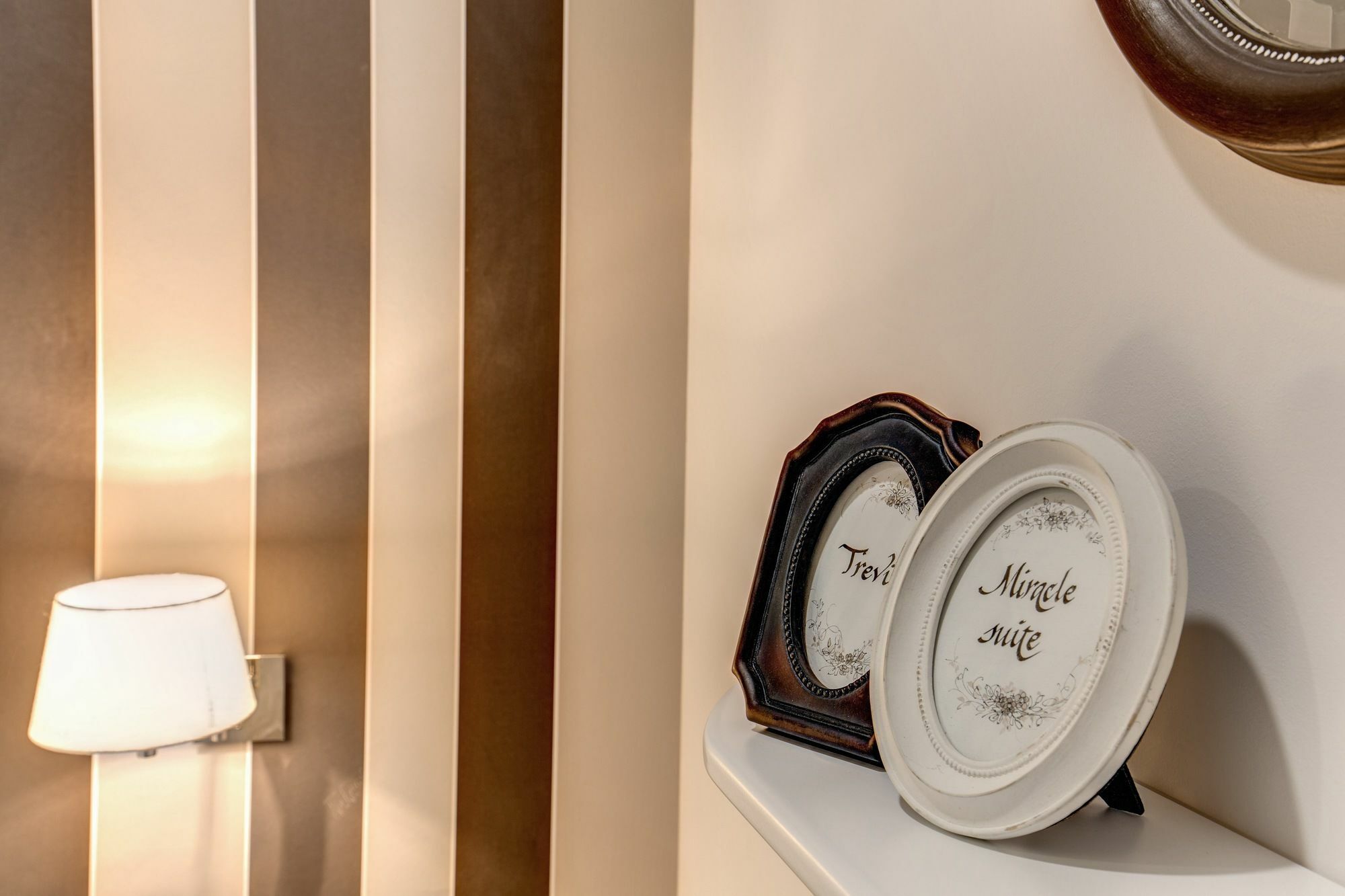Trevi Miracle Suite Рим Екстер'єр фото